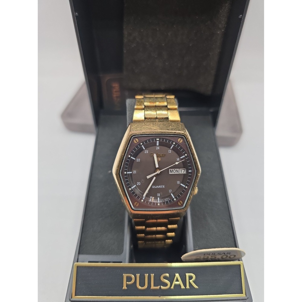 Vintage Pulsar Diver Y513-7009 Quartz 24HR Dial gold plated Day Date Watch Runs